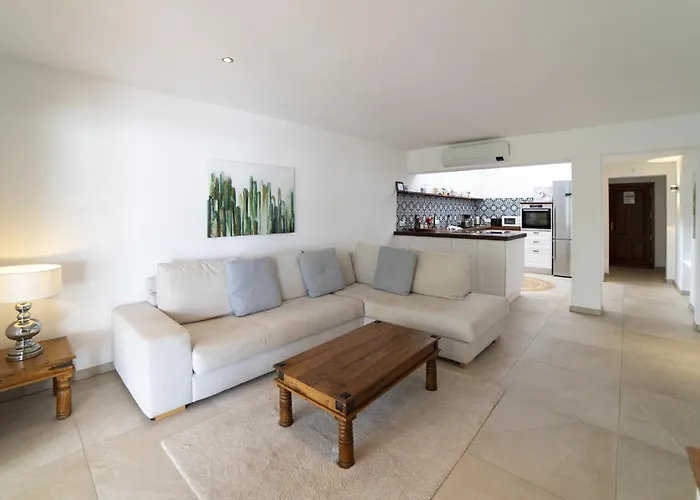 Villa Marisol Playa Blanca Stylish Comfort Private Heated Pool *