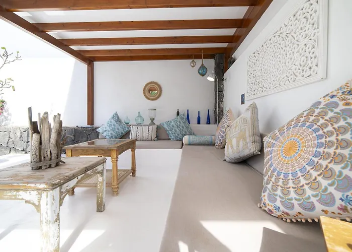 Marisol Playa Blanca Stylish Comfort Private Heated Pool Villa *