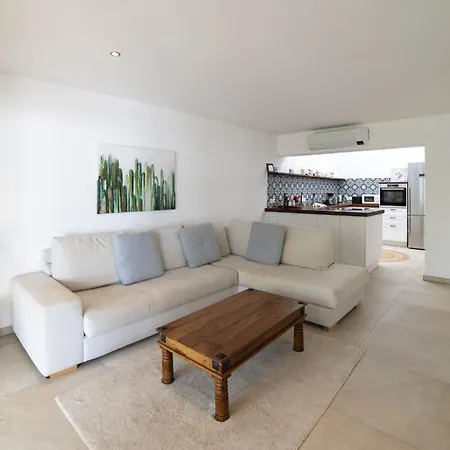 Villa Marisol Playa Blanca Stylish Comfort Private Heated Pool *