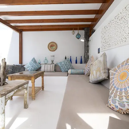 Marisol Playa Blanca Stylish Comfort Private Heated Pool Villa *