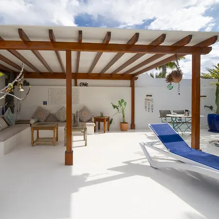 Marisol Playa Blanca Stylish Comfort Private Heated Pool