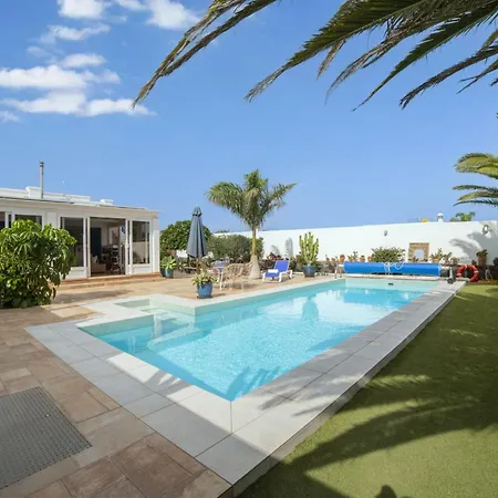 Marisol Playa Blanca Stylish Comfort Private Heated Pool
