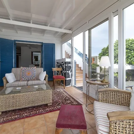Marisol Playa Blanca Stylish Comfort Private Heated Pool Villa *