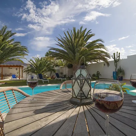 Marisol Playa Blanca Stylish Comfort Private Heated Pool Villa